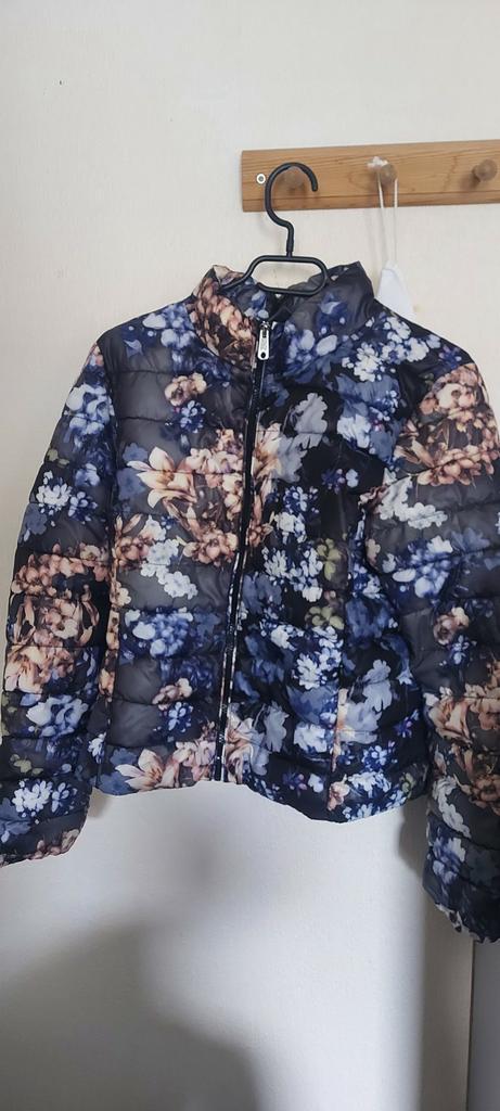 Zomerjasje gebloemd alleen ophalen, Kleding | Dames, Jassen | Zomer, Zo goed als nieuw, Maat 36 (S), Overige kleuren, Ophalen