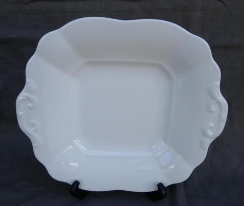 Wedgwood TRADITIONAL PLAIN  Puntgave vierkante serveerschaal, Huis en Inrichting, Keuken | Servies, Zo goed als nieuw, Wedgwood