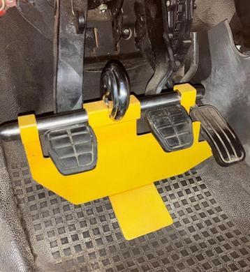 Pedaal slot VW T4 vanaf bouwjaar 1996 incl slot en verzenden beschikbaar voor biedingen