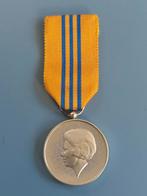 Onderscheiding inhuldiging Beatrix 1980, Ophalen of Verzenden, Overige soorten, Nederland, Lintje, Medaille of Wings
