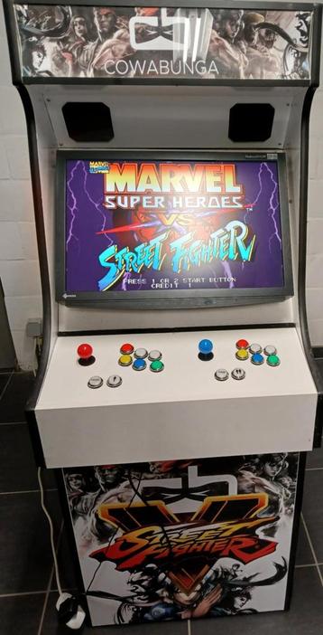 arcade street fighter kast  met 24inch scherm! + 8800 games  beschikbaar voor biedingen