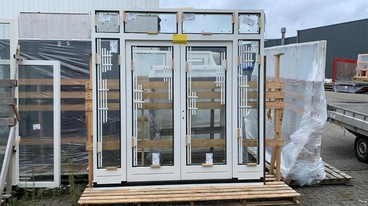Houten tuindeuren, met HR ++ glas letselwerend 2515bx2630 h, Doe-het-zelf en Verbouw, Kozijnen en Schuifpuien, Nieuw, Deurkozijn