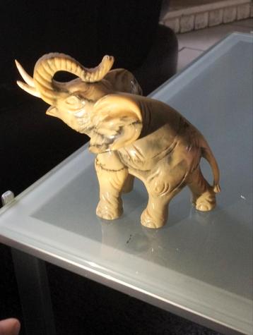 Vintage Olifant Beeldje beschikbaar voor biedingen