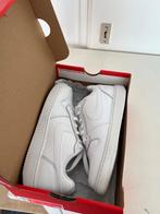 Mooi sportief Sneakers NIKE mt 7,5 = 38,5 ( 1x gebruikt) Wit, Wit, Nike, Ophalen of Verzenden, Sneakers of Gympen