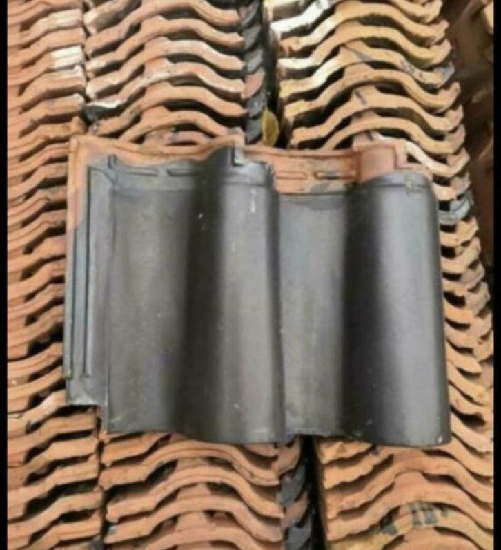 Gave grote partij dakpannen romaans zwart j.meeuwissen