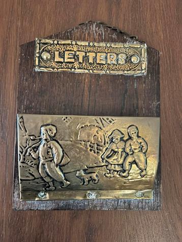 Brievenhouder beschikbaar voor biedingen