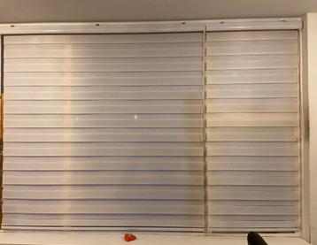 Rolgordijnen beschikbaar voor biedingen