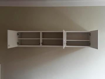 IKEA Bestå TV-meubel en hangkast. - afbeelding 1