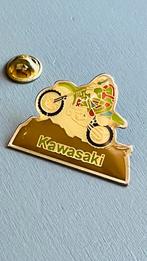 Kawasaki motorsport pin - motor, Verzamelen, Speldjes, Pins en Buttons, Ophalen of Verzenden, Zo goed als nieuw, Transport