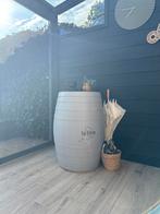 Le Nez Vat - Stijlvolle decoratie, Huis en Inrichting, Ophalen, Gebruikt, Inclusief barstoelen