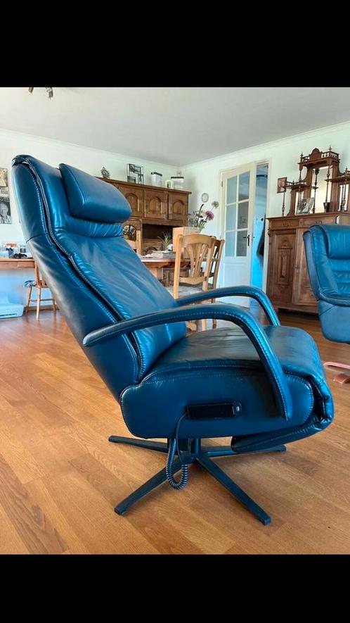 Prominent sta op stoel, leer, 3 motoren, stoelverwarming, Huis en Inrichting, Fauteuils, Nieuw, Leer, 50 tot 75 cm, Ophalen