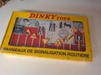 Dinky toys verkeersborden set, Ophalen, Zo goed als nieuw