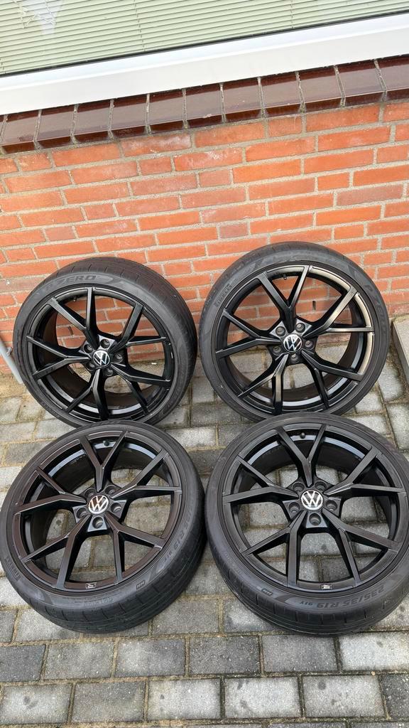 Unieke VW Estoril Velgen 19 inch Mat Zwart - Origineel, Auto-onderdelen, Banden en Velgen, Banden en Velgen, Zomerbanden, 19 inch