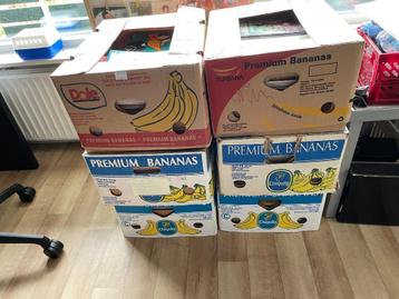 10 bananendozen vol strips - 754 titels beschikbaar voor biedingen