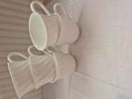 Wedgewood bone china england, Ophalen of Verzenden, Zo goed als nieuw, Porselein, Kop en/of schotel