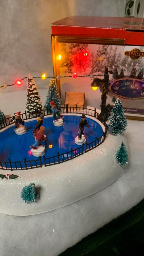 Luville Skating Pond, Diversen, Kerst, Zo goed als nieuw, Ophalen of Verzenden