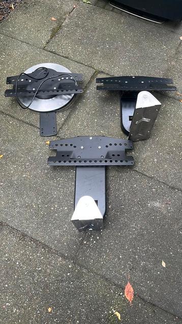B&O electrisch draaiplateau en 2x muurbeugels (MX serie) beschikbaar voor biedingen