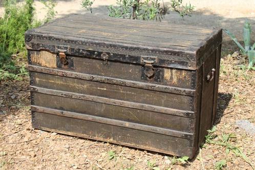 Brocante - Robuuste Franse kisten!, Huis en Inrichting, Woonaccessoires | Kisten, Gebruikt, Overige houtsoorten, Metaal, Ophalen