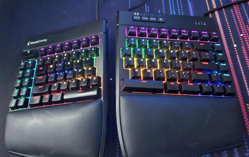KinesisGaming Freestyle Edge RGB Split keyboard - Brown, Computers en Software, Toetsenborden, Zo goed als nieuw, Qwerty, Bedraad