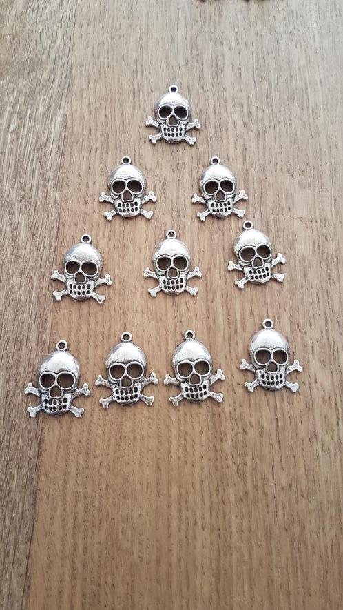 Zilverkleurig Hanger Doodskop Schedel Skelet Gothic, Hobby en Vrije tijd, Kralen en Sieraden maken, Nieuw, Kraal, Ophalen of Verzenden