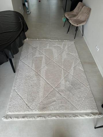 2 tapijten belgisch 200x290 en 160x230 beschikbaar voor biedingen