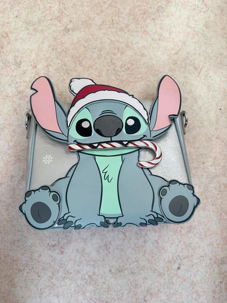 Disney Loungefly Stitch Kersttas, Verzamelen, Disney, Zo goed als nieuw, Tas, Koffer of Zak, Overige figuren, Ophalen of Verzenden