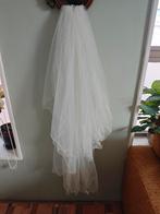 Middellange Bruidssluier met Gouden Rand (nieuw), Kleding | Dames, Trouwkleding en Trouwaccessoires, Ophalen of Verzenden, Nieuw