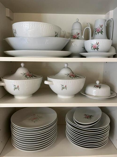 Compleet servies Hutschenreuther, Huis en Inrichting, Keuken | Servies, Zo goed als nieuw, Compleet servies, Overige stijlen, Porselein