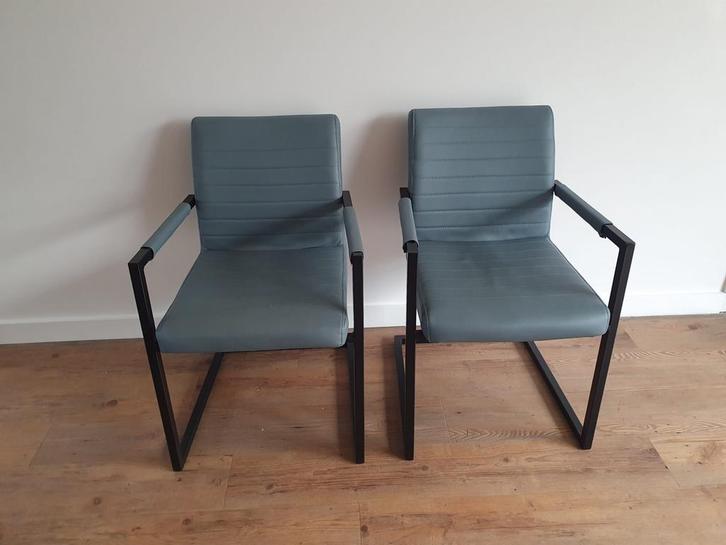 Set van 2 moderne eetkamerstoelen, Huis en Inrichting, Stoelen, Gebruikt, Twee, Metaal, Blauw, Ophalen
