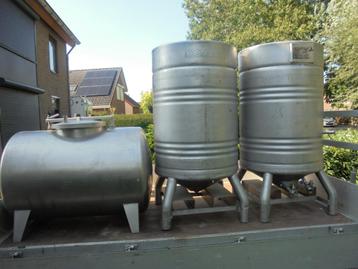 RVS tank, biertank, tank. 2 stuks 500 liter per stuk beschikbaar voor biedingen