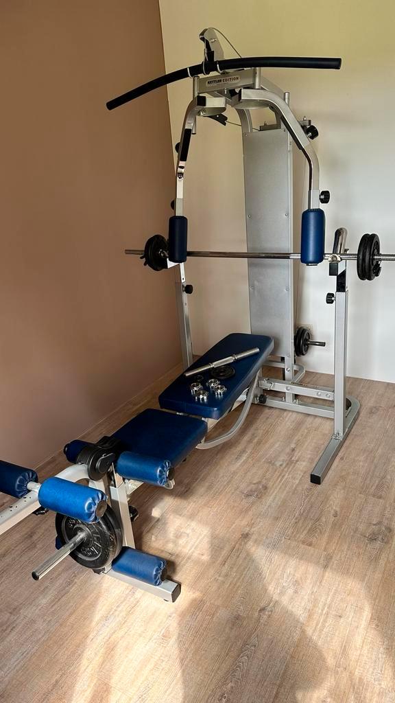 Zeer compleet krachtstation Kettler Gym met veel gewichten!, Sport en Fitness, Fitnessapparatuur, Zo goed als nieuw, Krachtstation