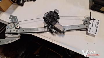 Peugeot 107  citroen c1 5drs 2009  Elektr. raammechanisme Li beschikbaar voor biedingen
