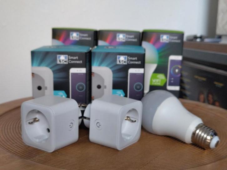 Set Smart Bulbs & Switches, Huis en Inrichting, Lampen | Losse lampen, Zo goed als nieuw, Led-lamp, Minder dan 30 watt, E27 (groot)