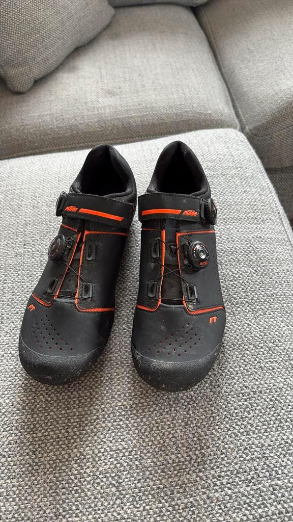 KTM Factory Team Carbon 3D MTB SPD shoe black/orange, Fietsen en Brommers, Fietsaccessoires | Fietskleding, Zo goed als nieuw