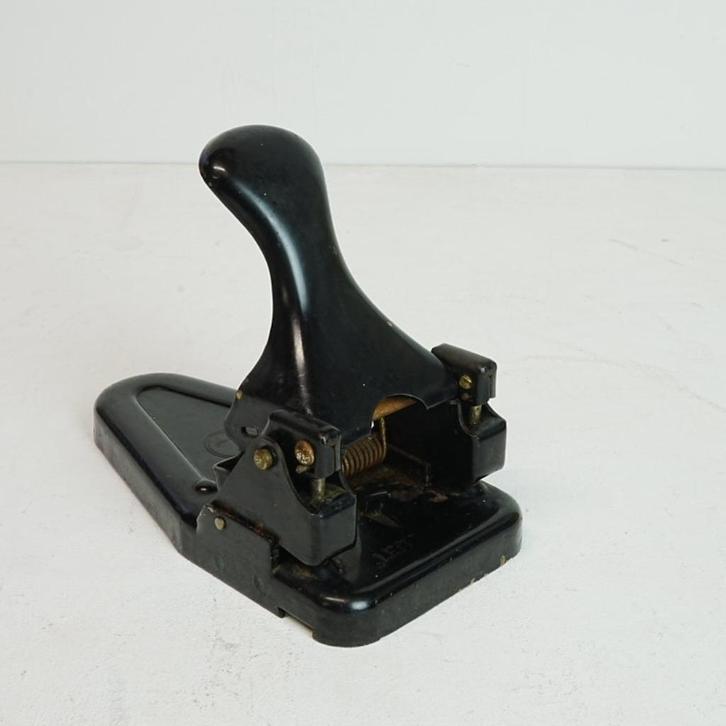 Antieke Leitz N- 138 perforator., Antiek en Kunst, Antiek | Kantoor en Zakelijk, Ophalen of Verzenden