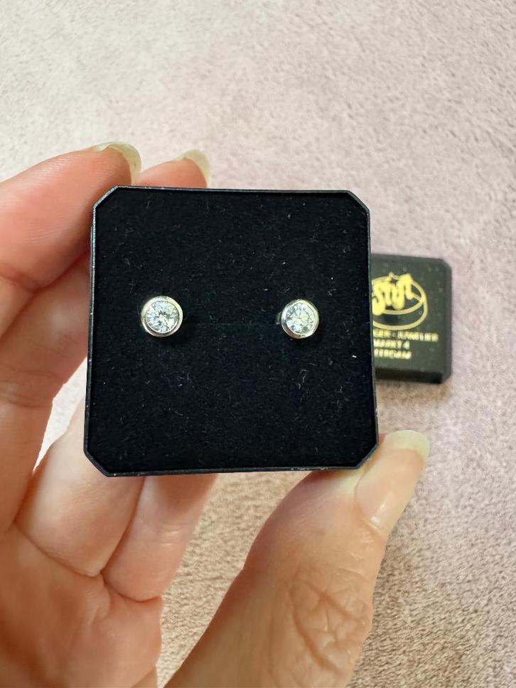 Zilveren oorbellen 925 – ronde zirkonia stekers - nieuw, Sieraden, Tassen en Uiterlijk, Oorbellen, Nieuw, Knopjes of Stekers, Zilver