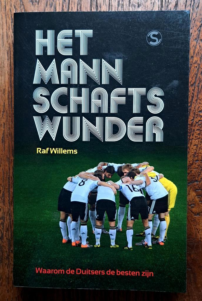 Het Mannschaftswunder Waarom de Duitsers de besten zijn?, Boeken, Sportboeken, Nieuw, Balsport, Ophalen of Verzenden