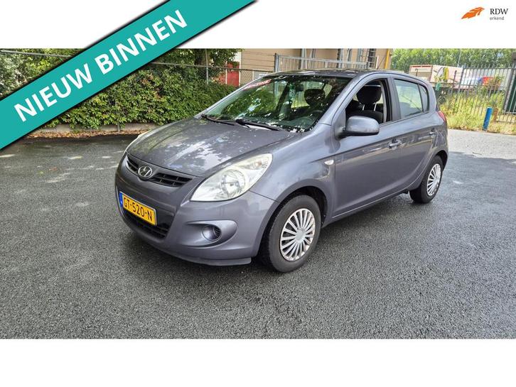 Hyundai I20 1.2i i-Drive LEUKE AUTO RIJDT EN SCHAKELT GOED, Auto's, Hyundai, Bedrijf, Te koop, i20, ABS, Airbags, Boordcomputer