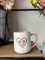 Mok roze - hartje, Nieuw, Ophalen of Verzenden, Overige stijlen, Kop(pen) en/of Schotel(s)