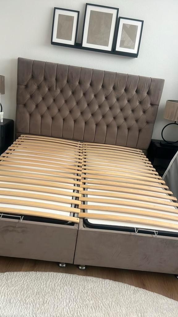 Bed gecaptioneerd velvet met laadruimte, Huis en Inrichting, Slaapkamer | Bedden, Gebruikt, Tweepersoons, 180 cm, 200 cm, Hout