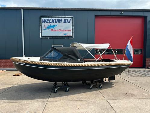 Nette sloep van staal met goed draaiende motor, Watersport en Boten, Sloepen, Gebruikt, 30 tot 50 pk, 3 tot 6 meter, Binnenboordmotor