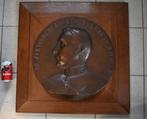 XXL Bronzen Medaillon Minister BAELS van visserij uit Belgie, Ophalen of Verzenden, Brons