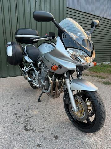 Suzuki gsf 600 s bandit  •bouwjaar 2004 11104km beschikbaar voor biedingen