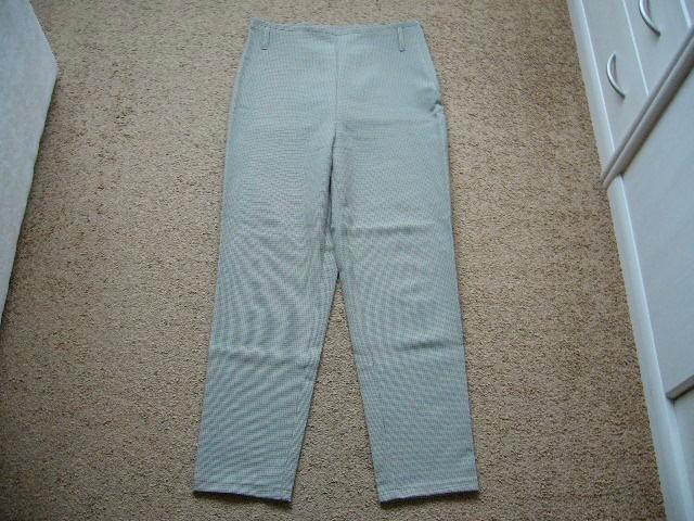 1Way broek maat 40 - 42 nieuw, Kleding | Dames, Broeken en Pantalons, Nieuw, Maat 38/40 (M), Lang, Ophalen of Verzenden