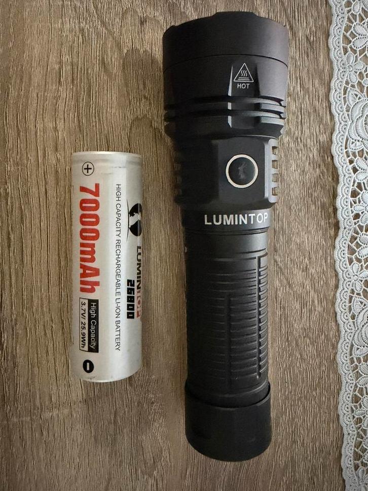 Lumintop w2 led zaklamp nieuw, Caravans en Kamperen, Zaklampen, Nieuw, Accu, Ophalen of Verzenden