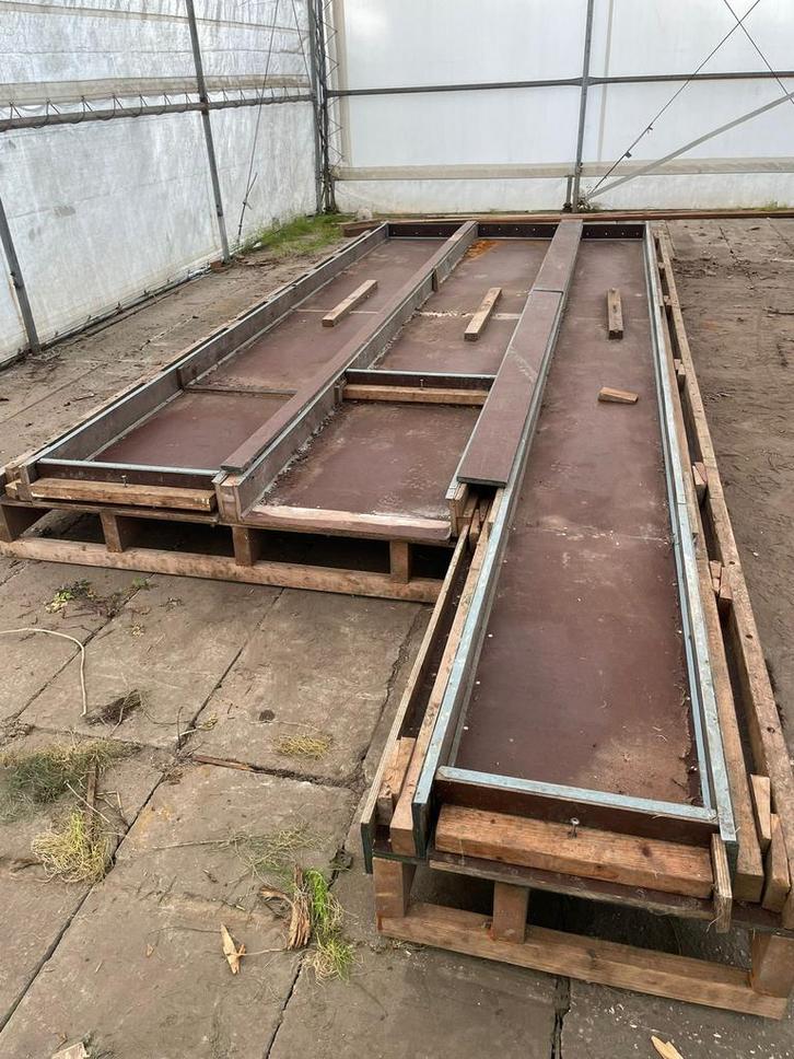 Bekisting voor poeren/platen gebruikt voor staalconstructie, Doe-het-zelf en Verbouw, Hout en Planken, Zo goed als nieuw, Overige typen