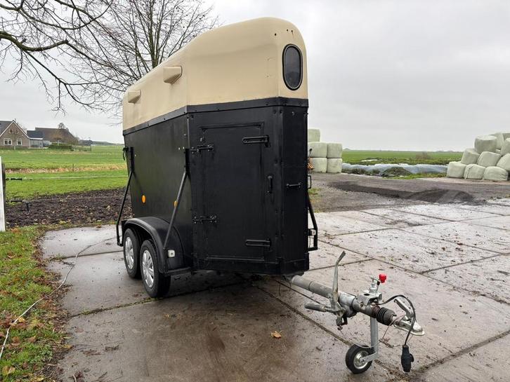 Nette paardentrailer te koop! Nieuwe bodem!, Hobby en Vrije tijd, Overige Hobby en Vrije tijd, Zo goed als nieuw, Ophalen of Verzenden