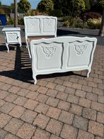 Queen Anne bed met nachtkastje, Ophalen