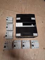Emat aardlekschakelaars + Schneider lege groepenkast, Doe-het-zelf en Verbouw, Elektra en Kabels, Ophalen of Verzenden, Zo goed als nieuw