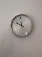 Stijlvolle Analoge Wandklok diameter 44 cm, Ophalen, Zo goed als nieuw, Analoog, Wandklok